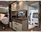 Hobby 495 ul excellent Edison 2022 ( vraagprijs 28000 euro), Caravans en Kamperen, Schokbreker, Rondzit, Hobby, 7 tot 8 meter