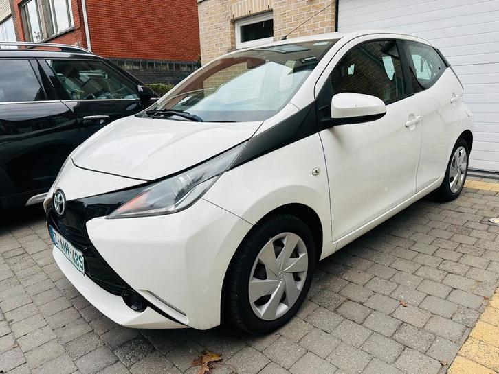 TOYOTA AYGO 1.0i 55.000KM AIRCO 2015 7450€, Auto's, Toyota, Bedrijf, Te koop, Aygo, ABS, Airbags, Airconditioning, Bluetooth, Boordcomputer