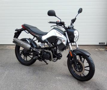 Kymco k pipe KPW-50 en KPW 125 verkoopt veel onderdelen (zie beschikbaar voor biedingen