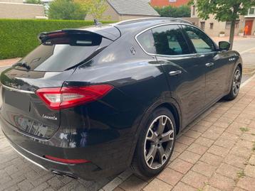Levante S 430 Hp SQ4   1 ier Prop Prix Neuf 115.000 Euros, Autos, Maserati, Cuir, Achat, Euro 6, Noir