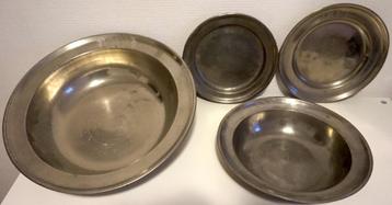 Lot de 4 Assiettes en Etain Poinçonnées et Gravée