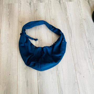 Hondendraagzak beschikbaar voor biedingen