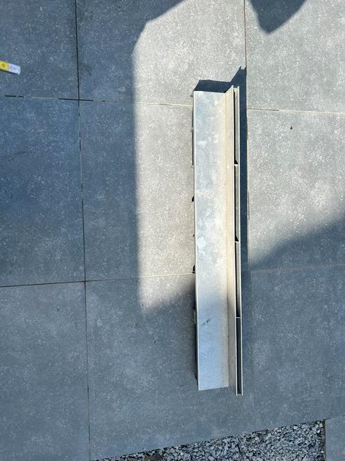 Terrasgoot voor inwerking terras met kleine waterafvoer, Doe-het-zelf en Bouw, Buizen en Afvoer, Ophalen