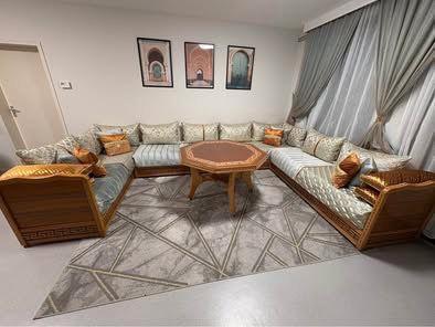 A VENDRE TRÈS BON SALON MAROCAIN, Maison & Meubles, Canapés | Coins salons complets, Utilisé, Tissus, Enlèvement