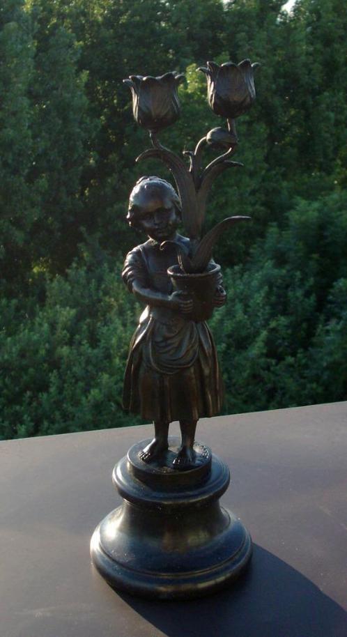 A. Becquerel bronzen beeld 'Bloemenmeisje' - H 38cm - 3.2kg, Antiek en Kunst, Kunst | Beelden en Houtsnijwerken, Verzenden