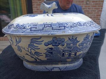 Antiek aardewerk  beschikbaar voor biedingen