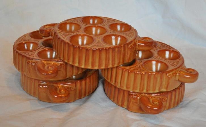 5 caquelons pour escargot de bourgogne (3), Maison & Meubles, Cuisine | Vaisselle, Comme neuf, Autres types, Poterie, Enlèvement ou Envoi