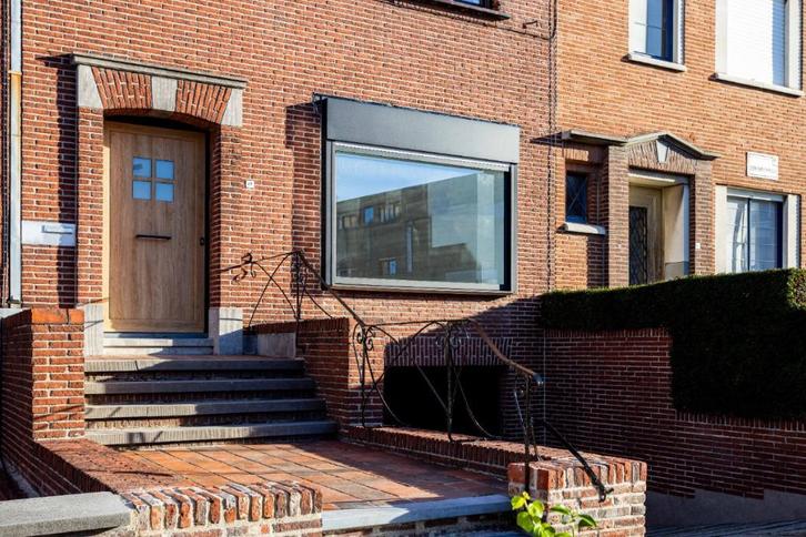 Woning volledig gerenoveerd Sint Elisabeth Kortrijk, Immo, Huizen en Appartementen te koop, Provincie West-Vlaanderen, tot 200 m²