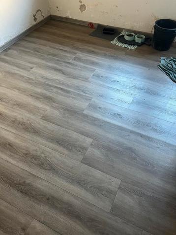 Vinyl laminaat 30m² kwaliteit beschikbaar voor biedingen