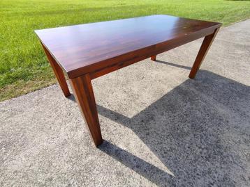 Eettafel Henders Hazel beschikbaar voor biedingen
