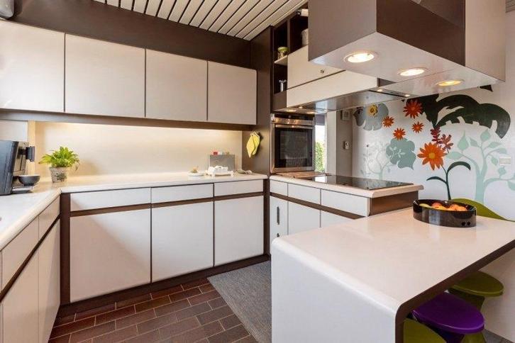 Cuisine rétro, Maison & Meubles, Cuisine | Cuisines complètes, Utilisé, Cuisine en U, Crème, Synthétique, Sans poignée, Avec îlot