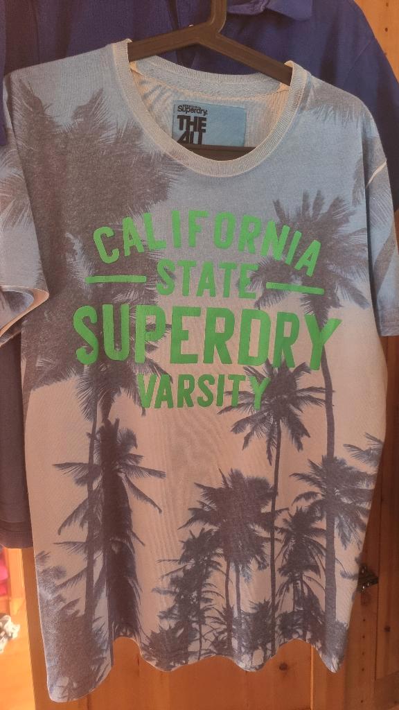 Superbe t-shirt SUPERDRY, Vêtements | Hommes, T-shirts, Comme neuf, Taille 56/58 (XL), Autres couleurs, Enlèvement ou Envoi