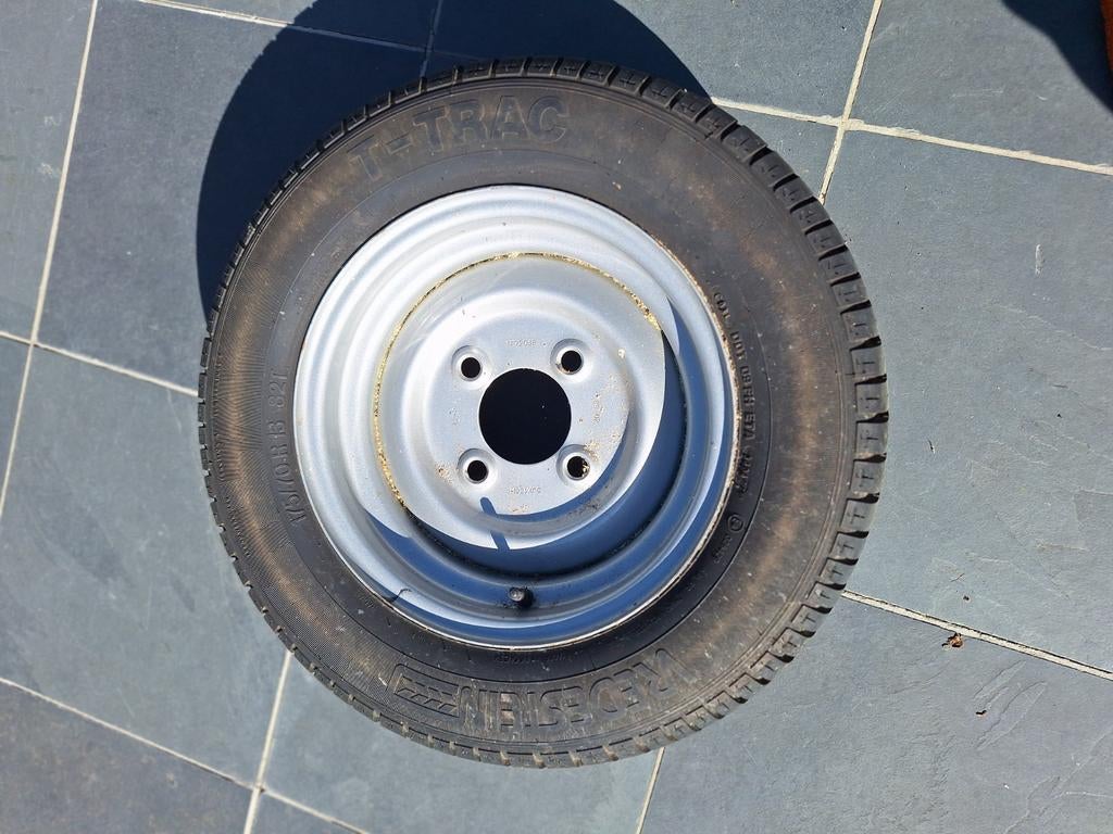 Reservewiel, nooit gebruik, zat steeds in caravan luik, Ophalen, Zo goed als nieuw