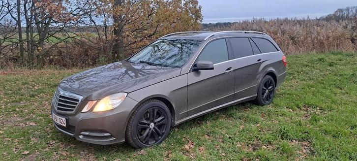 Mercedes E200 elegance, Auto diversen, Handleidingen en Instructieboekjes, Ophalen