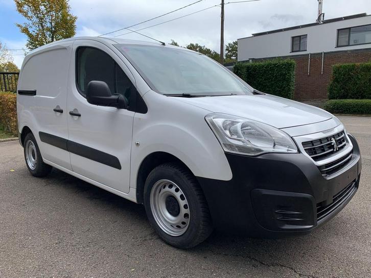 Citroen berlingo lichte vracht 2018, Auto's, Bestelwagens en Lichte vracht, Particulier, Peugeot, Diesel, Euro 6, Handgeschakeld