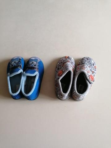 2 paar knusse pantoffeltjes maat 29 beschikbaar voor biedingen