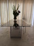 GLAZEN TAFEL MET METALEN ONDERSTEL, Huis en Inrichting, Ophalen, Gebruikt, 100 tot 150 cm, 200 cm of meer