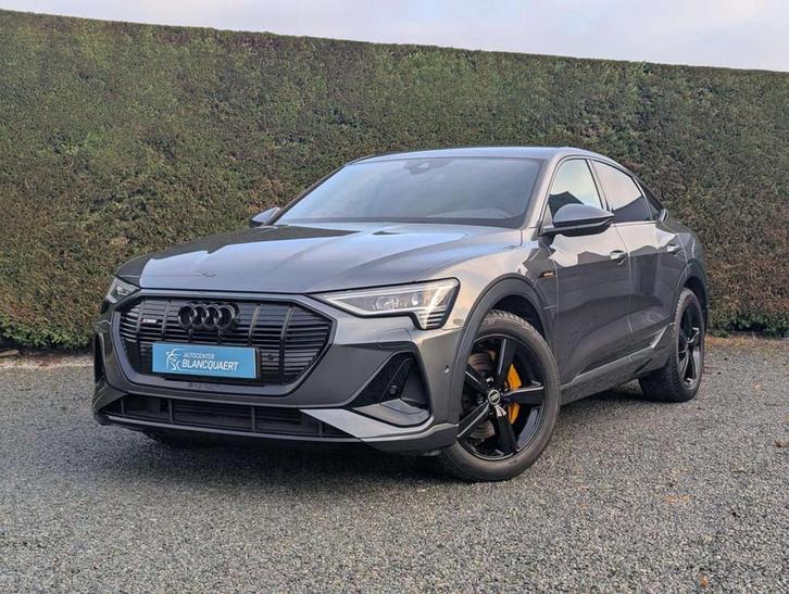 Audi Q8 e-tron Sportback (Q8) - 2x s-line - trekhaak - camer, Auto's, Audi, Bedrijf, Te koop, Q8 e-tron, 4x4, Achteruitrijcamera