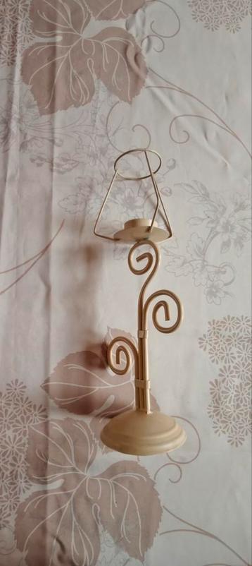Bougeoir en forme de lampe, Enlèvement, Utilisé
