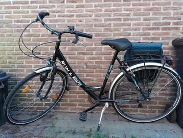 Damesfiets beschikbaar voor biedingen
