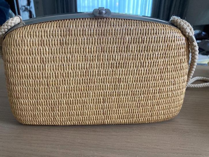 handtas in riet, Handtassen en Accessoires, Tassen | Damestassen, Gebruikt, Handtas, Beige, Ophalen of Verzenden