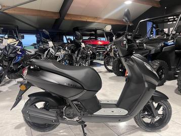 Peugeot Kisbee Black Edition CL A 25 km/h beschikbaar voor biedingen