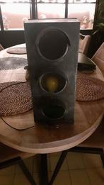 une décoration de feux rouge en fer, Enlèvement, Comme neuf