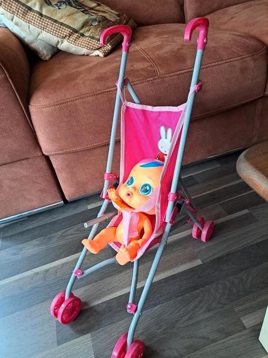 Speelgoed set, pop, buggy, dokterstasje, Enfants & Bébés, Jouets | Poupées, Utilisé, Autres types, Enlèvement