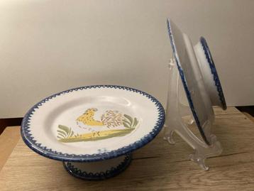 Faience de Charolles 2 fruitschalen op poten beschikbaar voor biedingen