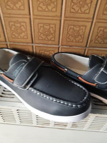 Nieuwe heren schoenen 45 beschikbaar voor biedingen