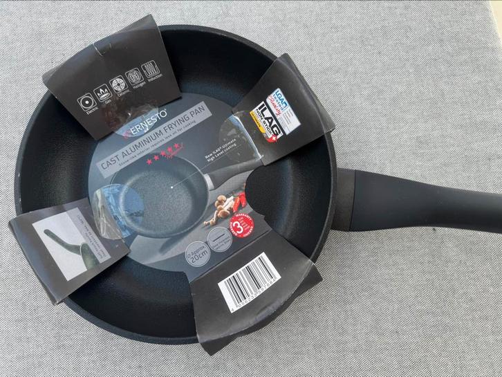 Antikleefpan 20cm, Huis en Inrichting, Keuken | Potten en Pannen, Nieuw, Koekenpan of Braadpan, Aluminium, Inductieplaat, Keramische plaat