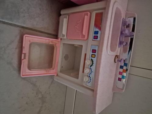 lave vaisselle cuisine vintage Barbie 1993, Enfants & Bébés, Jouets | Poupées, Comme neuf, Barbie, Enlèvement ou Envoi