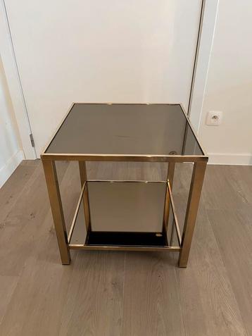 Glazen bijzettafel 50x50x50 cm – lichte schade beschikbaar voor biedingen