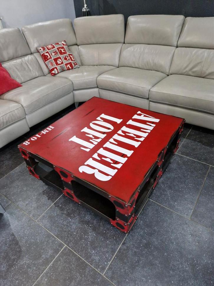 Tafel in de woonkamer, Huis en Inrichting, Tafels | Salontafels, Zo goed als nieuw, Minder dan 50 cm, 50 tot 100 cm, 50 tot 100 cm