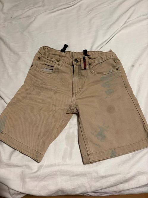 Chiro short  10, Kinderen en Baby's, Kinderkleding | Maat 128, Gebruikt, Jongen of Meisje, Broek, Ophalen of Verzenden