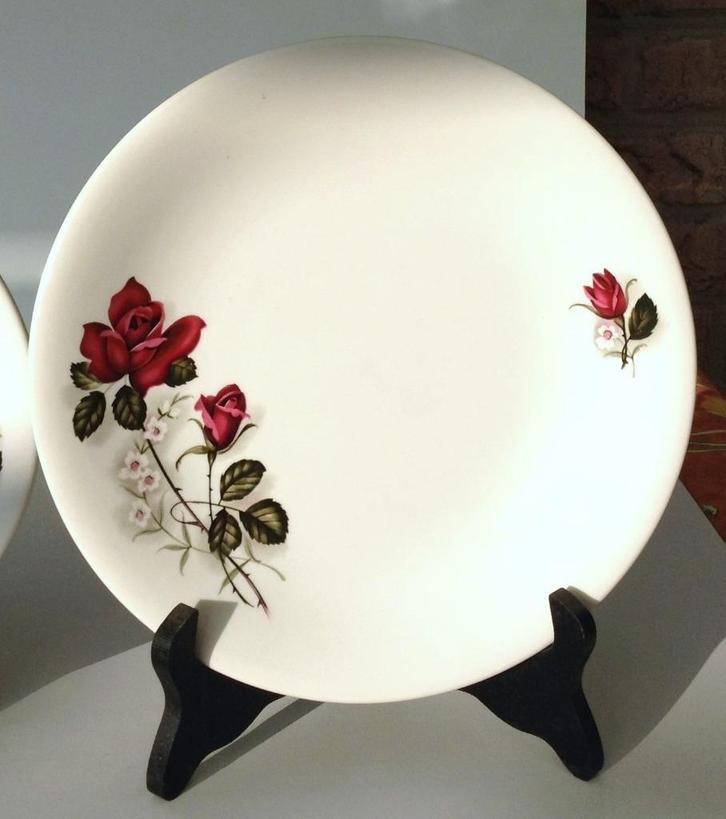 2 Vintage Pompadour Boch dinerborden Ø 23 cm, Antiek en Kunst, Antiek | Servies los, Ophalen of Verzenden