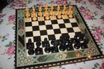 jeu d'échec 40/40cms bois + résine synthétique, Enlèvement ou Envoi, Utilisé
