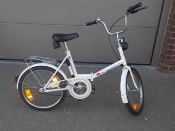 Retro plooifiets beschikbaar voor biedingen