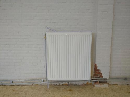 3 radiatoren, Doe-het-zelf en Bouw, Verwarming en Radiatoren, Zo goed als nieuw, Ophalen
