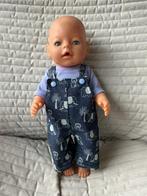 55. Babyborn: Nieuwe salopeete met lila T-shirt, Ophalen of Verzenden, Nieuw, Babypop