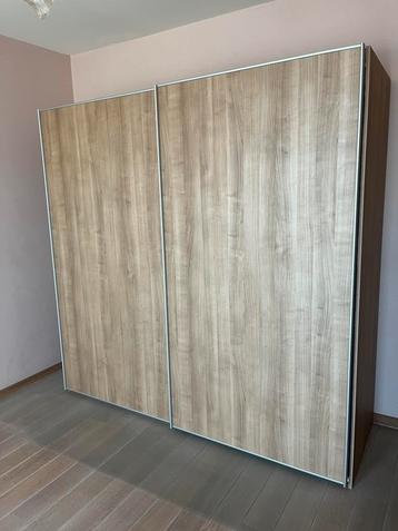 Kledingkast schuifdeuren eiken motief, Ophalen, Zo goed als nieuw, 200 cm of meer, Met hangruimte