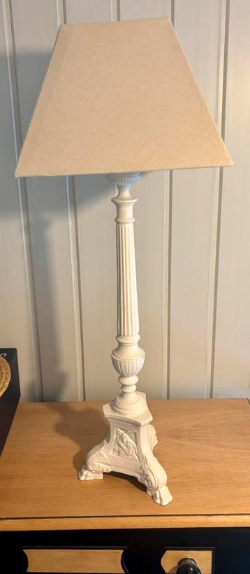 Lampe d’appoint beschikbaar voor biedingen
