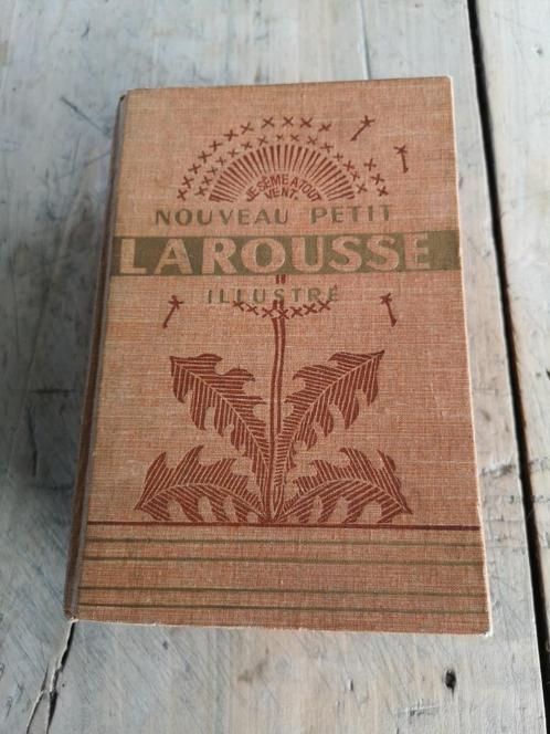 Nouveau Petit Larousse illustré 1954, Antiquités & Art, Antiquités | Livres & Manuscrits, Enlèvement ou Envoi