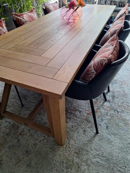 Eetplaats - Tafel merk ' Flamant " en 6 Zwarte Stoelen., Huis en Inrichting, Tafels | Eettafels, Nieuw, 50 tot 100 cm, 200 cm of meer