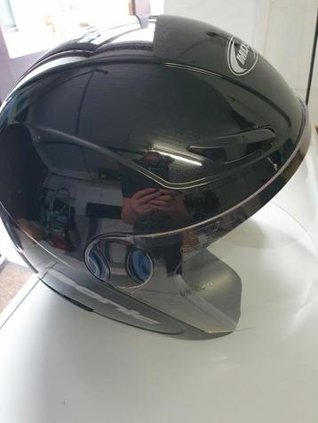 PRACHTIGE ZWARTE MDS HELM ALS NIEUW 40 EURO beschikbaar voor biedingen