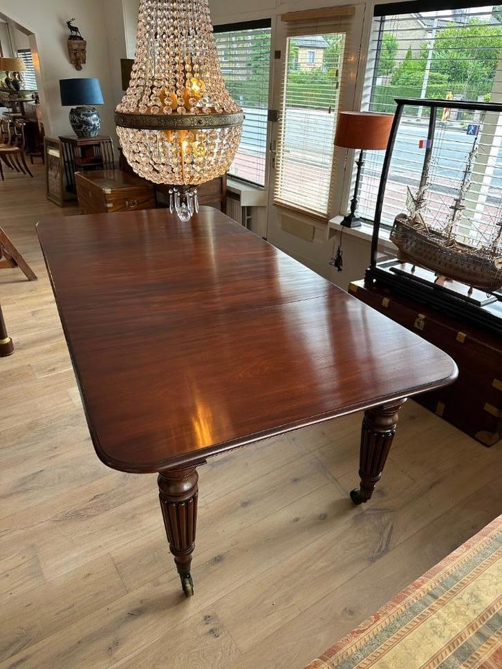 Grote antieke mahonie eetkamertafel, Antiek en Kunst, Antiek | Meubels | Tafels, Ophalen of Verzenden