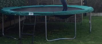 trampoline beschikbaar voor biedingen