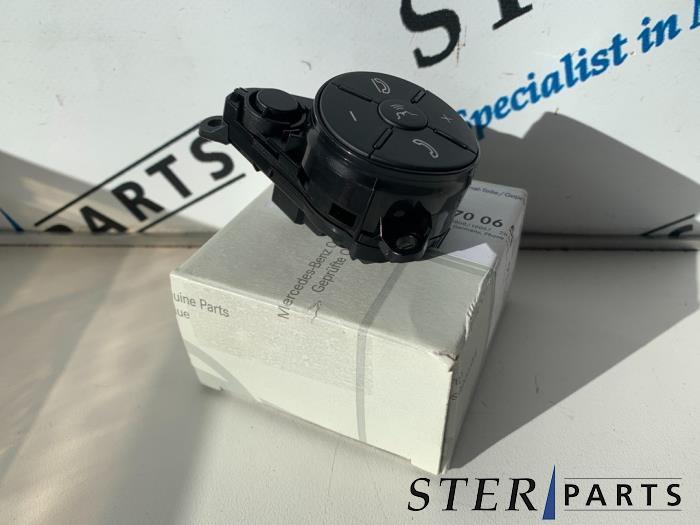 Commande radio volant d'un Mercedes ML-Klasse, Autos : Pièces & Accessoires, Commande, Mercedes-Benz, Utilisé, 3 mois de garantie