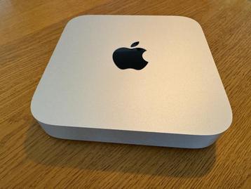 Mac mini M2 (512 GB SDD, 8GB RAM) + dock met extra poorten beschikbaar voor biedingen