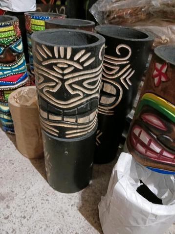 pot à crayons tiki 20 cm en bois d albesia  beschikbaar voor biedingen